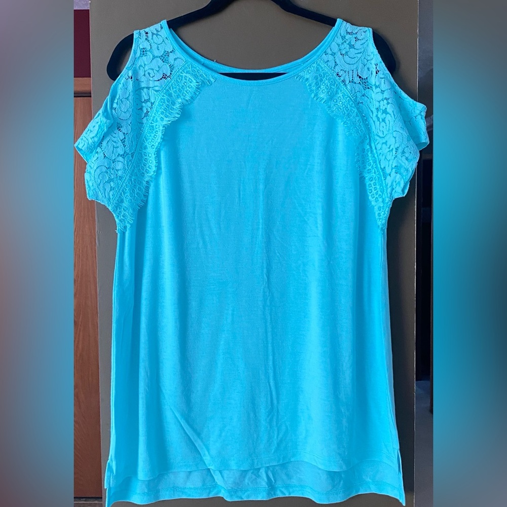 Cute shirt size Xl